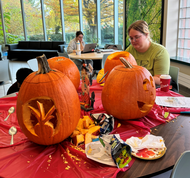 Onion as the theme for this pumpkin